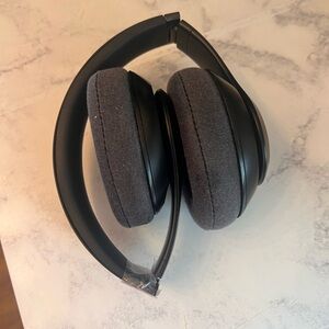 Black Over-Ear Wireless Headphones - Comfortable Cushioned Design